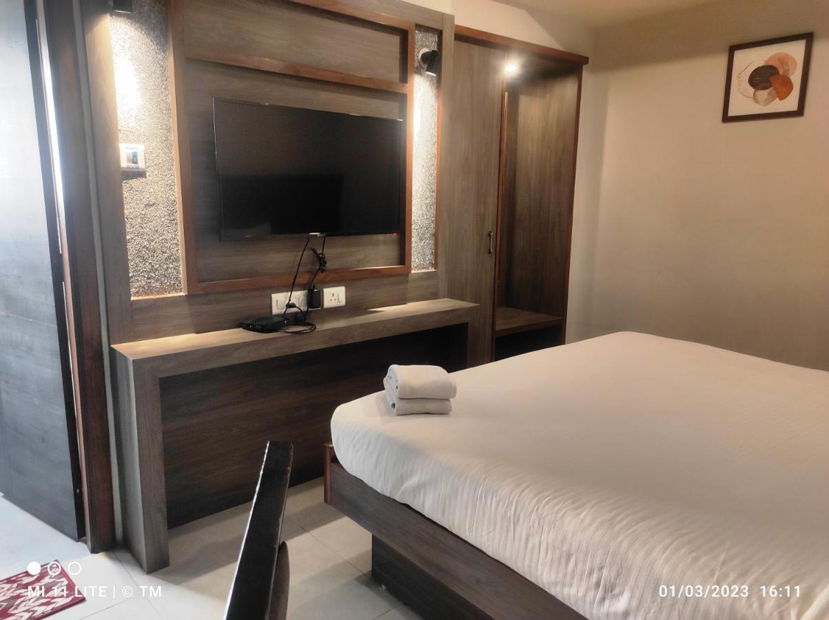 Hotel K79 Jamshedpur Eksteriør billede