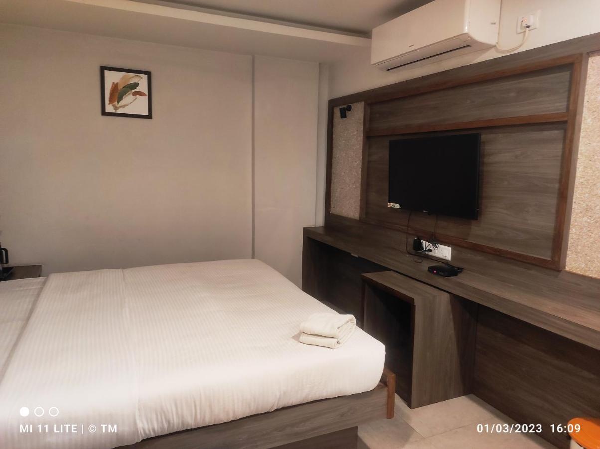 Hotel K79 Jamshedpur Eksteriør billede