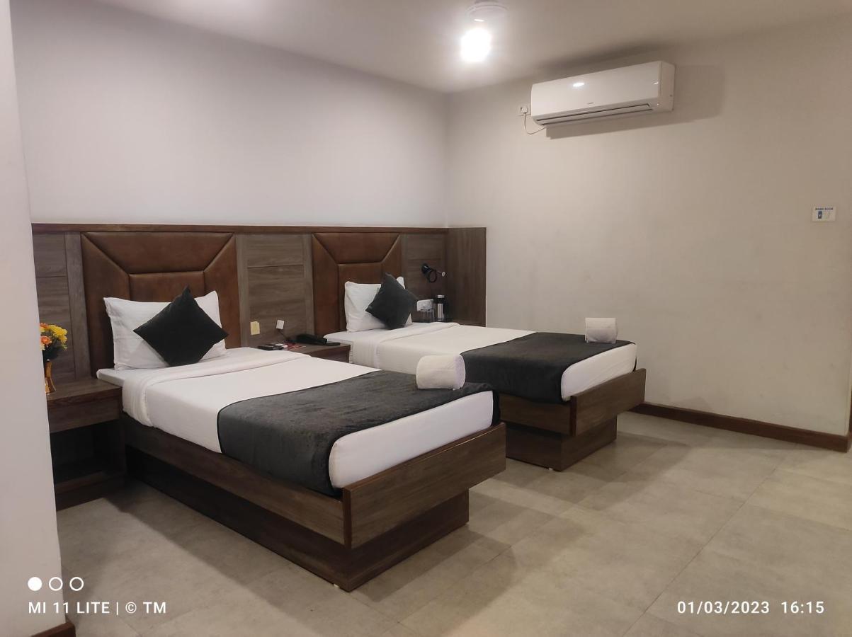 Hotel K79 Jamshedpur Eksteriør billede