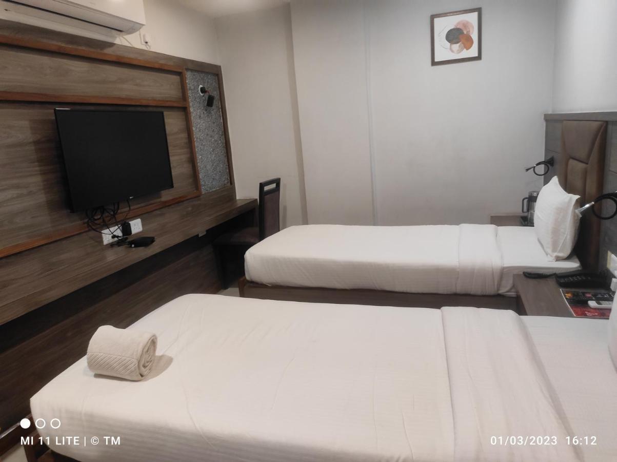 Hotel K79 Jamshedpur Eksteriør billede