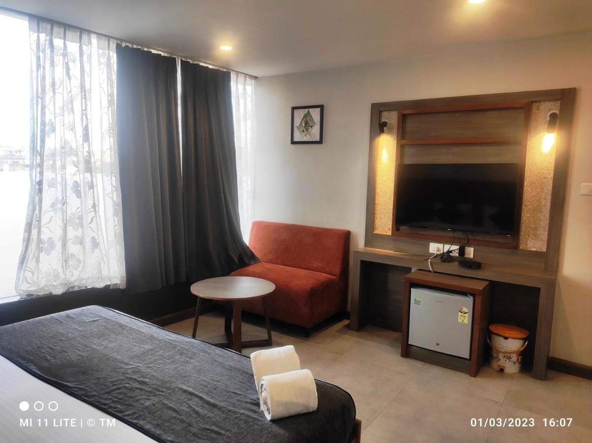 Hotel K79 Jamshedpur Eksteriør billede